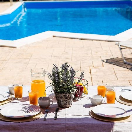 Olive Grove Poolside Apartments Benícesz Kültér fotó