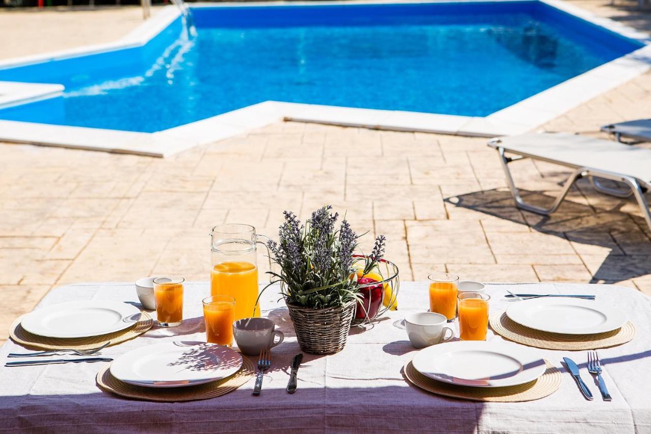 Olive Grove Poolside Apartments Benícesz Kültér fotó