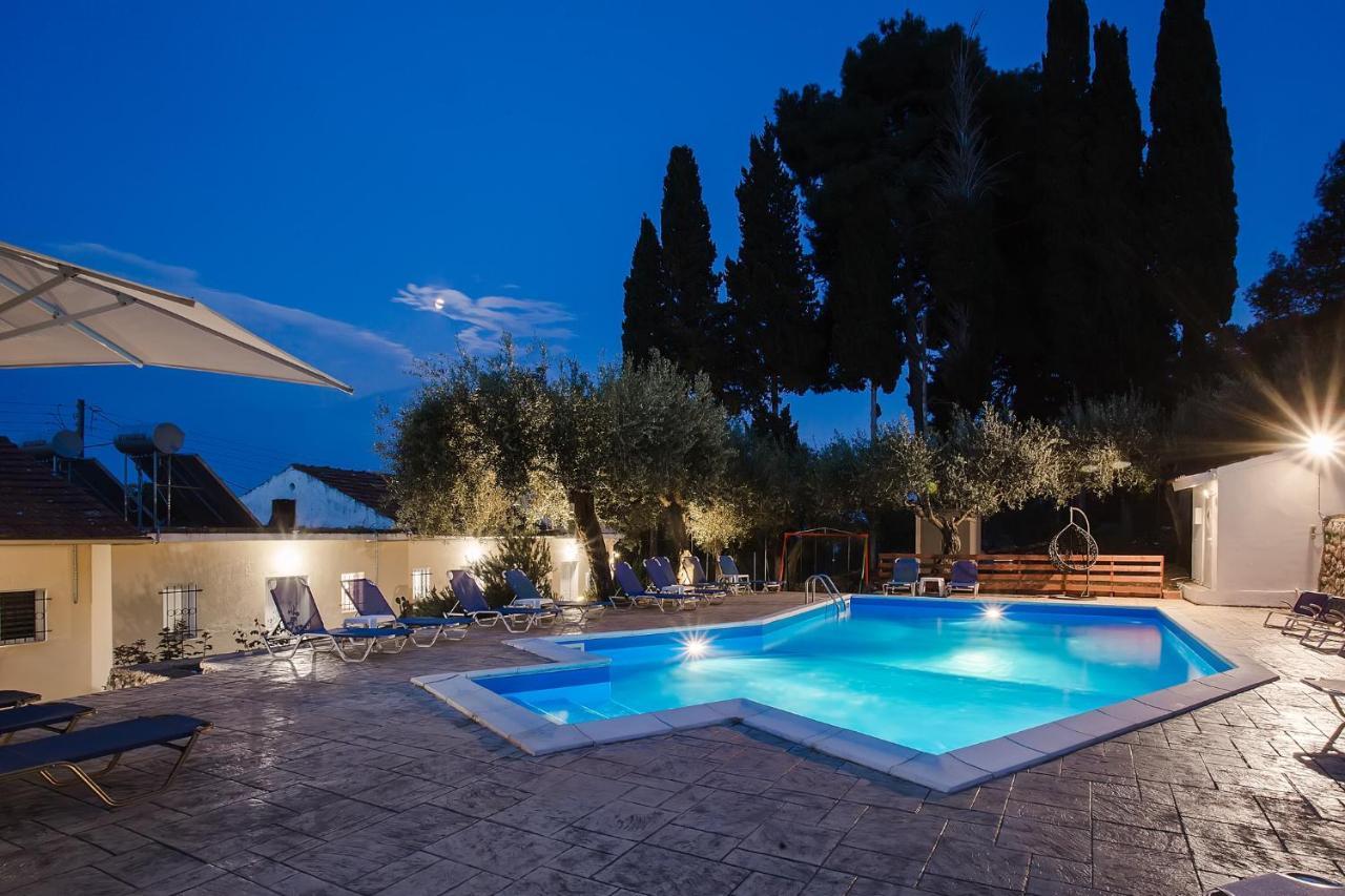 Olive Grove Poolside Apartments Benícesz Kültér fotó