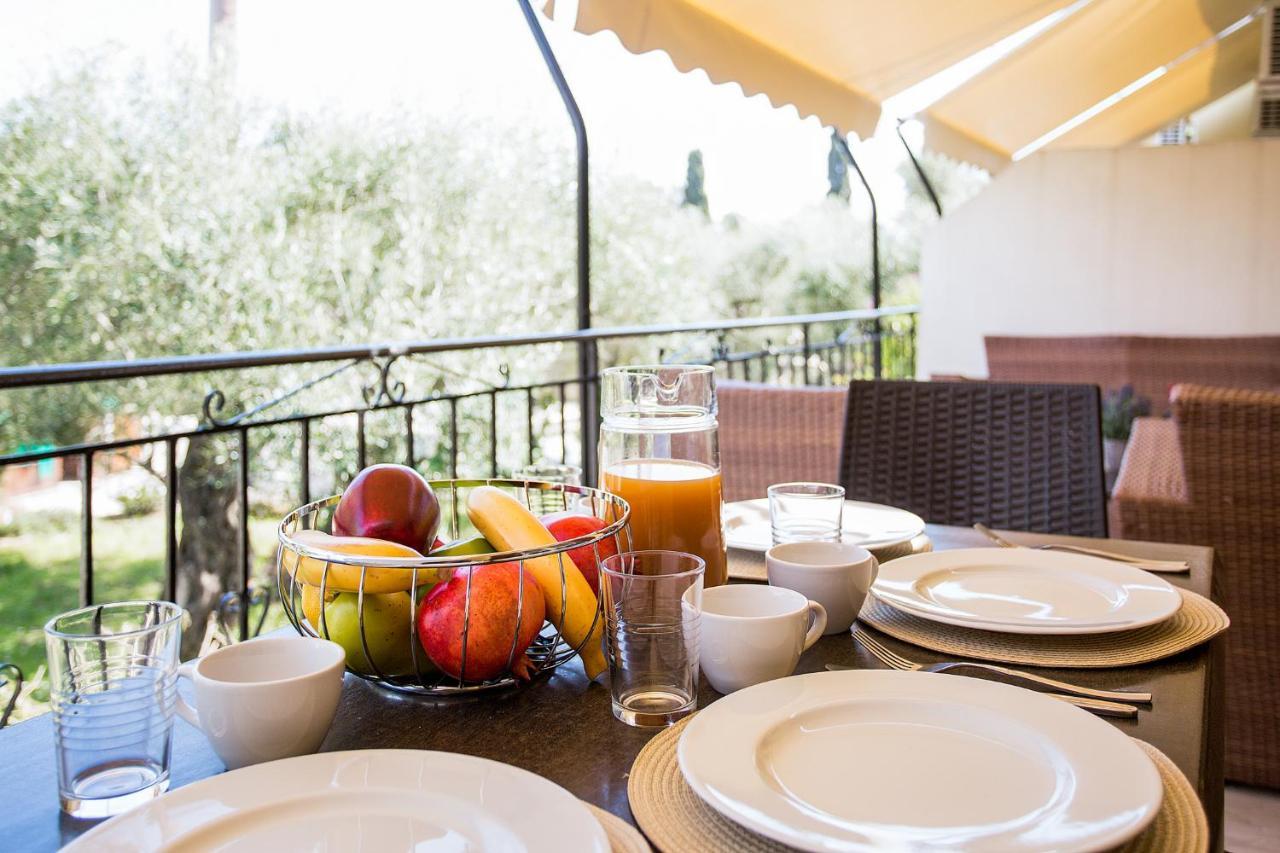 Olive Grove Poolside Apartments Benícesz Kültér fotó